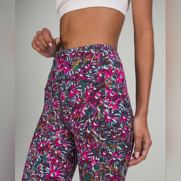 Lululemon Swift Speed High-Rise Crop 21" in Floral Electric Multi 6 EUC (NWOT?) - Picture 7 of 17
